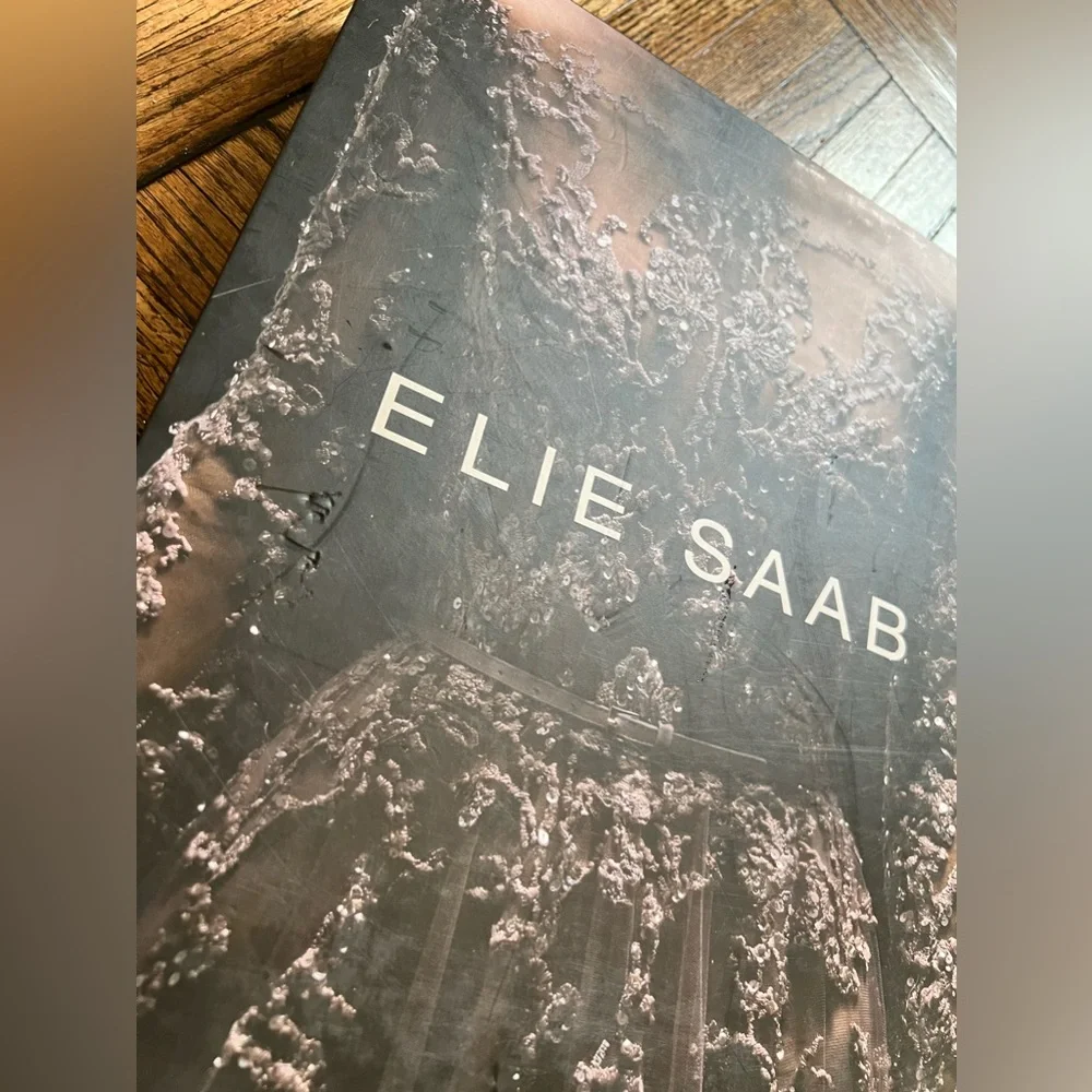 Assouline Ellie Saab book - Picture 2 of 7